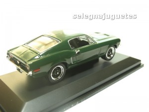 ford mustang gt bullit 1968 steve mcqueen escala 1-43 yat ming